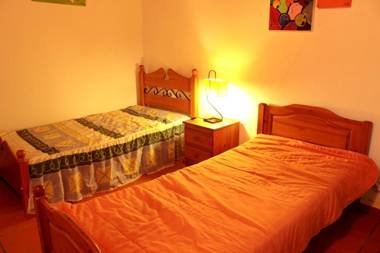 3 bedrooms house with shared pool enclosed garden and wifi at Pataias