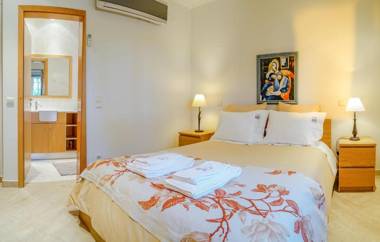 Pine Cliff Apartment by The Portuguese Butler