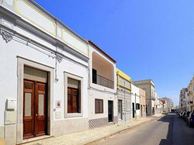 Authentic village house with modern decor in Olhão near beautiful beaches