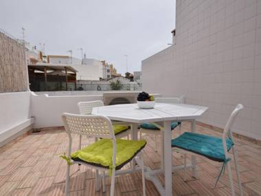 Authentic village house with modern decor in Olhão near beautiful beaches