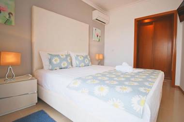 Holidays Nazaré marginal