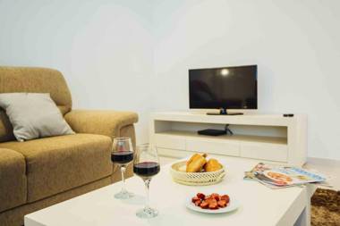 Muralha - 2 Bedroom Apartment by SCH