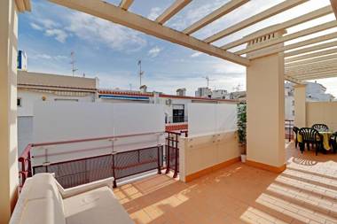 Monte Gordo Downtown by Homing