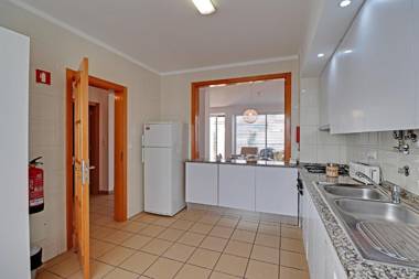 Monte Gordo Downtown by Homing