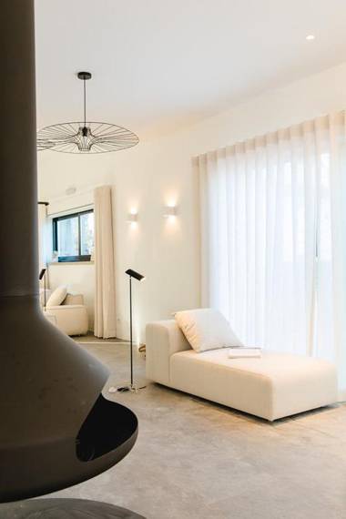 Montimerso Skyscape Country House