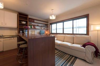 LovelyStay - Charm Beach Apartment by metro station