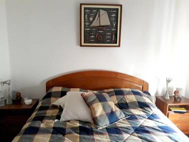 3 bedrooms house with furnished garden and wifi at Encarnacao 1 km away from the beach