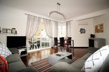 Casas da Avenida e Do Pico by AnaLodges