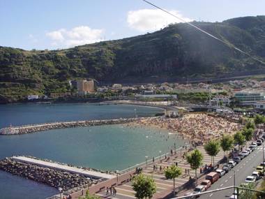 The Modern & Recycled House