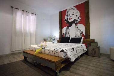 The Modern & Recycled House