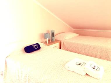 3 bedrooms house with shared pool enclosed garden and wifi at Atalaia 3 km away from the beach