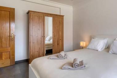 Villa Casa Branca - with Private Pool & Big Garden