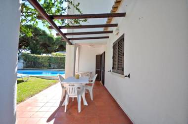 Private Pool villa Walking distance to the centre Golf Facing