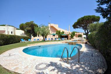 Set in good sized mature gardens which afford a very good degree of privacy and