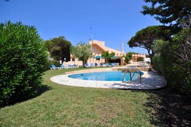 Set in good sized mature gardens which afford a very good degree of privacy and