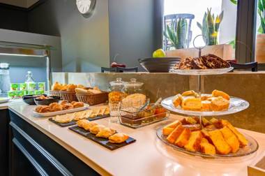 Quinta Colina by Shiadu