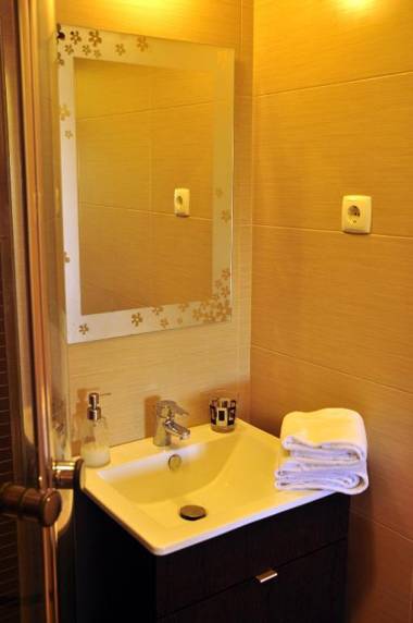 Alfama District by be@home