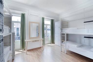 Goodmorning Solo Traveller Hostel