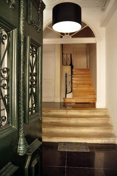 Marques Classy Apartment by be@home