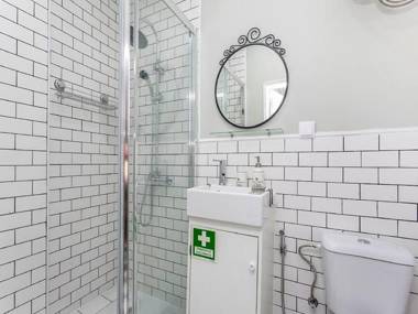 Loving Lisbon Flores