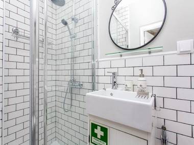 Loving Lisbon Flores