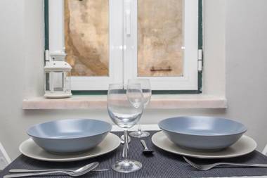 Loving Lisbon Flores