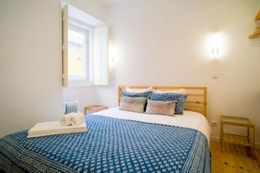 Bright And Sunny Apartment