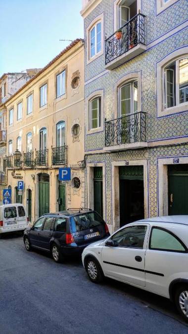 Bairro Alto Bronze of Art Apartments
