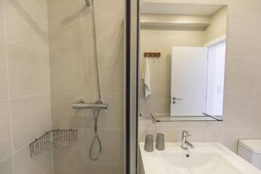 LovelyStay - Light & Comfy Flat