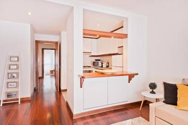 BmyGuest - Central Garage Apartment