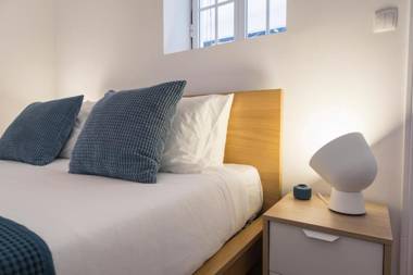 LovelyStay - Bica Patio Duplex