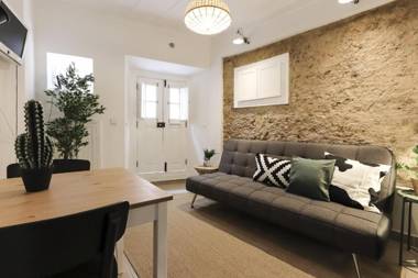 Golden Castle Studio by Homing