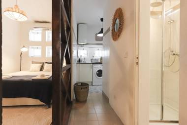 Golden Castle Studio by Homing