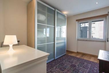 LovelyStay - 2 Bedroom Belem Wonder