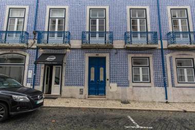 LovelyStay - Cozy Duplex Home in Alfama