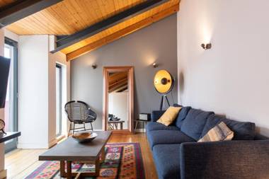 LovelyStay - Stunning Flat with Balcony in Bairro Alto