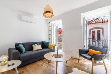 GuestReady - Minimalist Downtown Apartment with Balcony