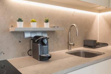 LovelyStay - Hidden Oasis with Terrace - River View