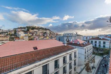 LovelyStay - Lisbon Home With Castle View