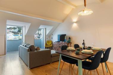 LovelyStay - Lisbon Home With Castle View