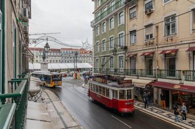 Upscale & Trendy flat in the Center