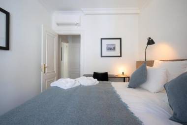 Nomad's Fine Arts in Chiado with Garage