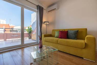 LovelyStay - Sunny 1BDR Apartment W/Terrace