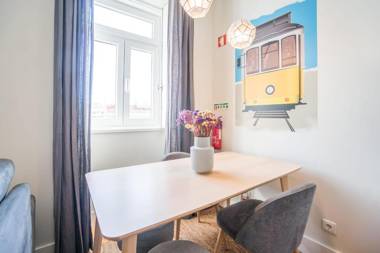 GuestReady - Chic and Vibrant Apt with Stunning Views - Anjos