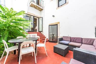 GuestReady - Fantastic 3BR Apt with Big Patio Bairro Alto