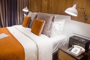 Browns Central Hotel