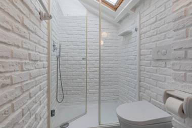 LovelyStay - Distinctive & Unique Apartment next to Sé Cathedral of Lisbon - 5 min to Chiado