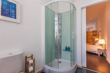 Typical Light Filled Graça Apt By TimeCooler