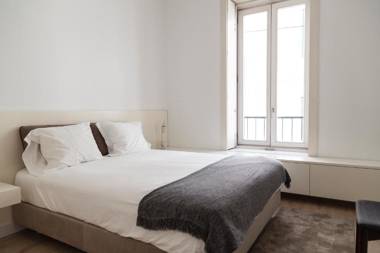 Classy 2BDR Apartment in Downtown by LovelyStay