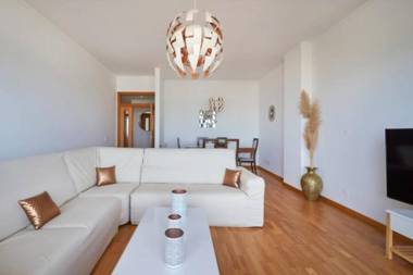 GuestReady - Lisbon Lexus Expo